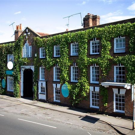 The Talbot Inn Woking Dış mekan fotoğraf