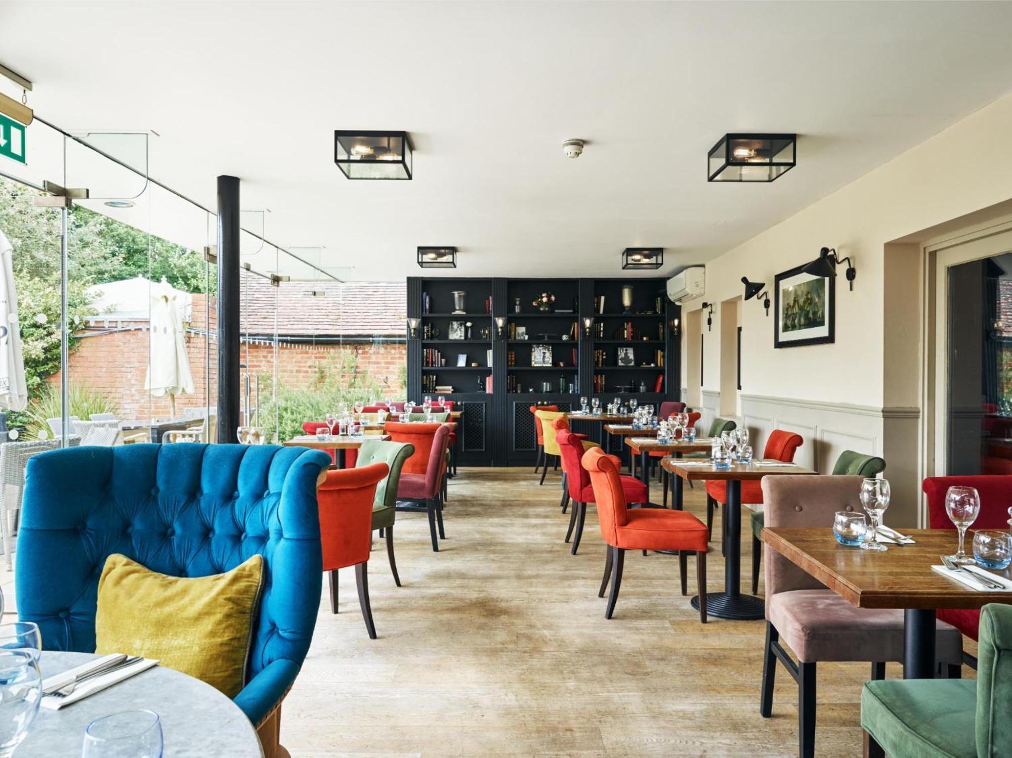 The Talbot Inn Woking Dış mekan fotoğraf