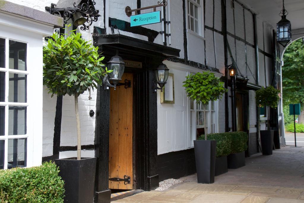 The Talbot Inn Woking Dış mekan fotoğraf